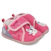 pink slipper house shoe biomecanics